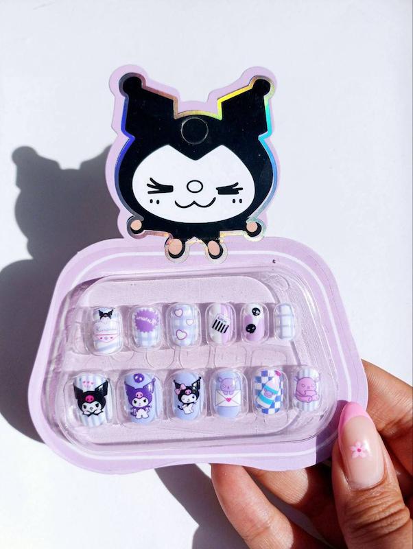  ناخن مصنوعی بچگانه