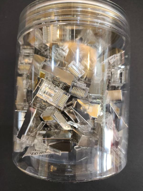 سوکت شبکه شیلددار میانگذر بدون شانه  CAT6 STP