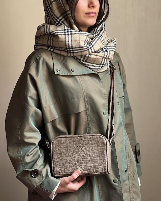 شالگردن بری‌بری کرمی