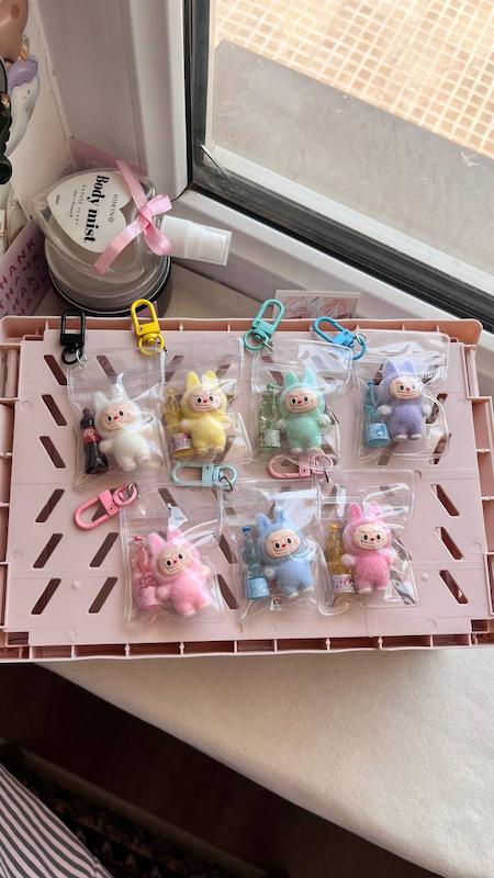 آویز لبوبو ایستاده🫣🎀