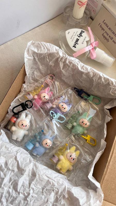 آویز لبوبو ایستاده🫣🎀