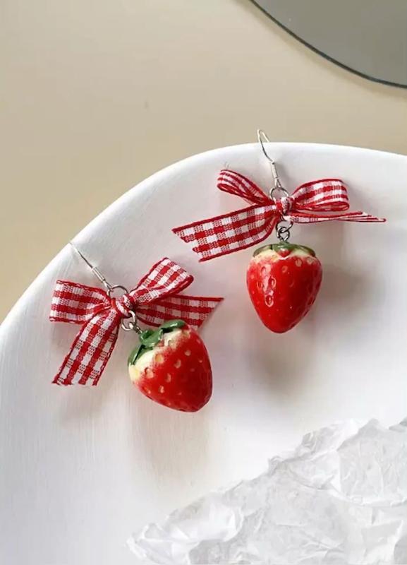 گوشواره توت فرنگی🍓🥹