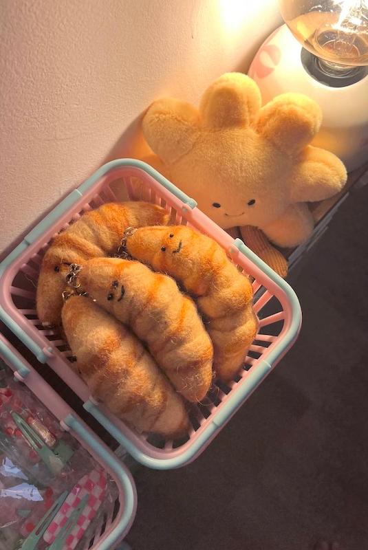 آویز کروسان نمدی🥹🪄