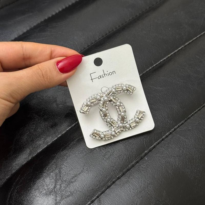 سنجاق سینه شنل کد 666