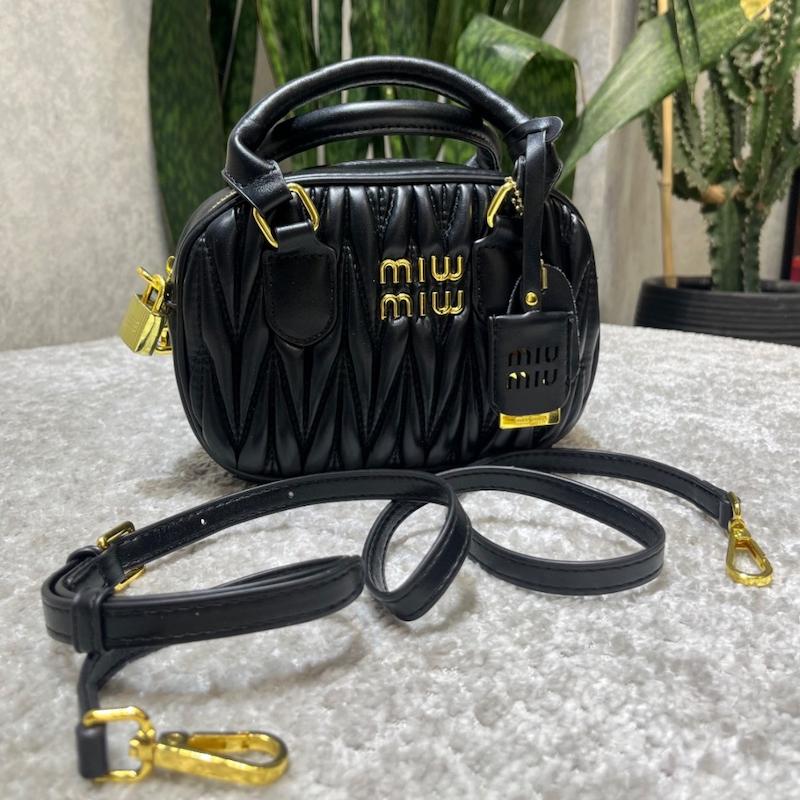 کیف زنانه صندوقی کد 835
