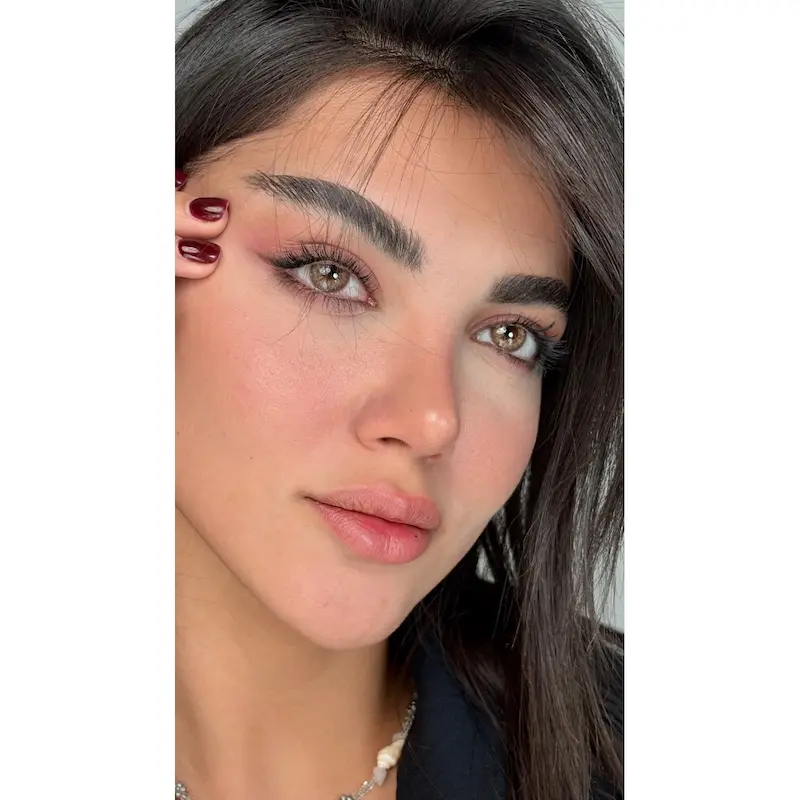 لنز عسلی رگه‌دار لومو هانی لومنتو