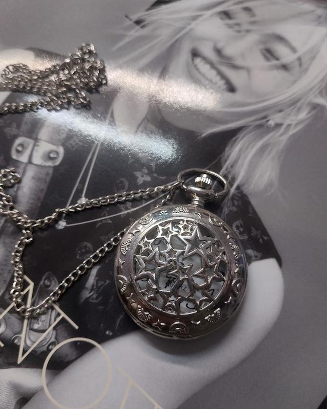 لاکت ساعتی سیلور