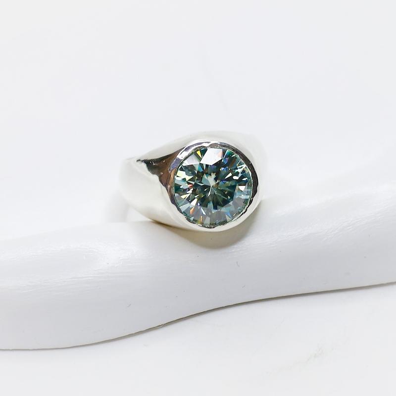 انگشتر موزنایت