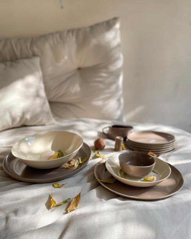 سرویس غذاخوری چینی تلفیق موکا و کرم 