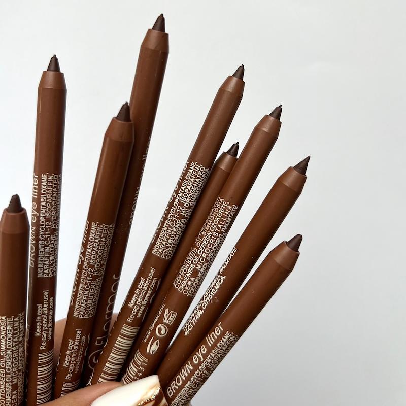 مداد چشم قهوه ای
