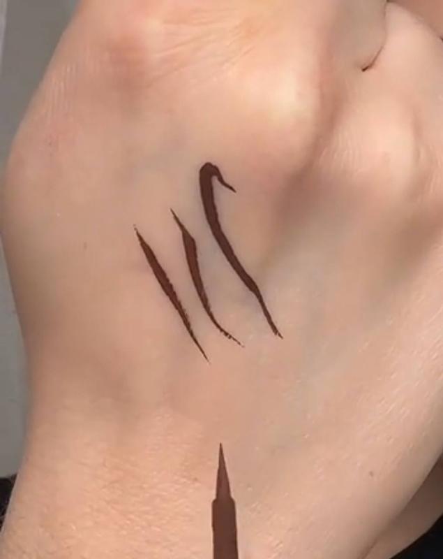 خط چشم فلش لاینر رنگ mocha brown (قهوه ای)