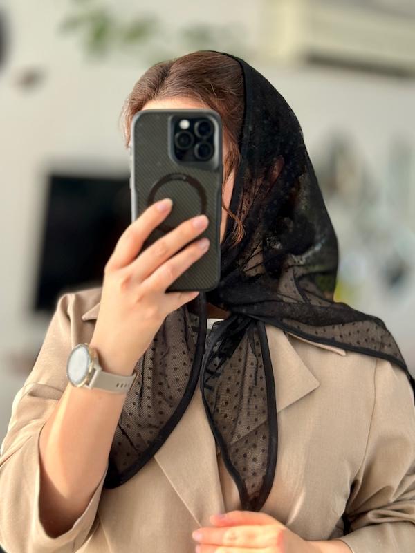 روسری توری سه گوش دورگاندوزی کد ۱۰۷۴