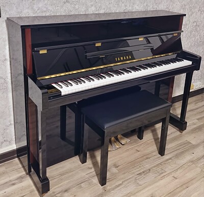 پیانو آکوستیک دیواری یاماها JX113