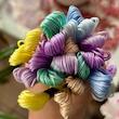 پک وسایل گلدوزی با دست روی لایی آبشور + نخ و وسایل موردنیاز