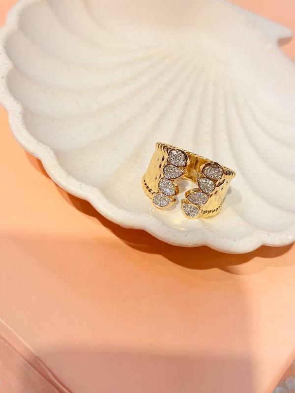 انگشتر طرح طلا