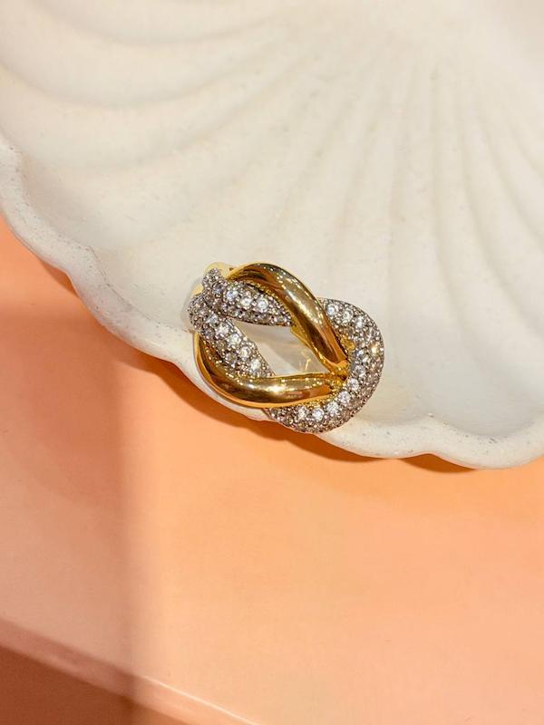 انگشتر طرح طلا