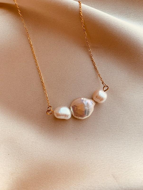 گردنبند مرواريد و باروك 