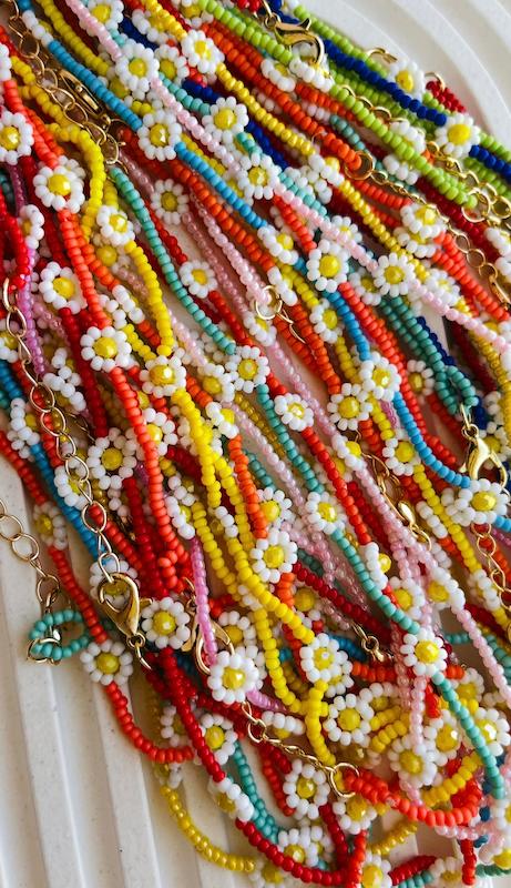 گردنبند بابونه منجوقی