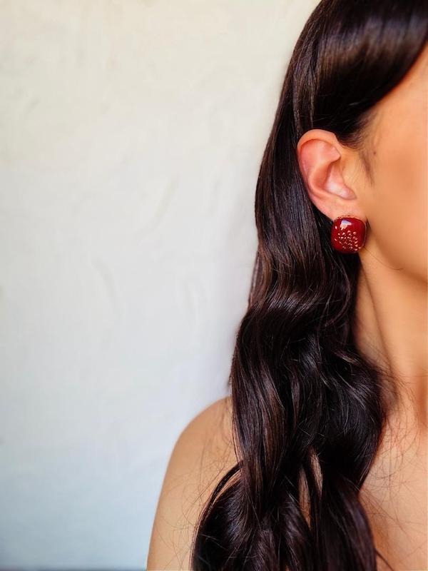 گوشواره سگکی میناکاری ورق طلا