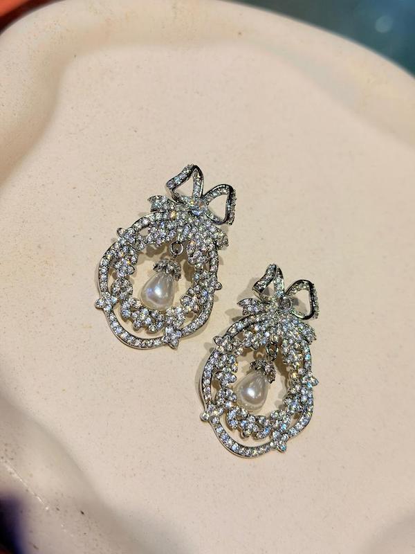 گوشواره جواهری پاپیون