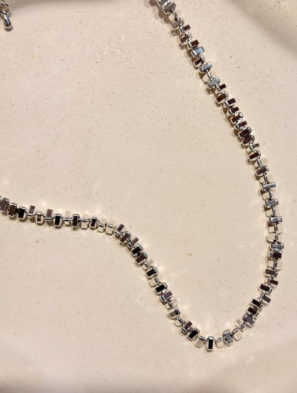 گردنبند مينيمال ابكاري نقره