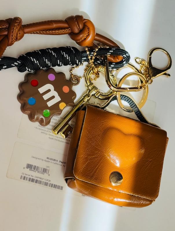 چارم بگ m&m كيس ايرپاد اسمارتيز