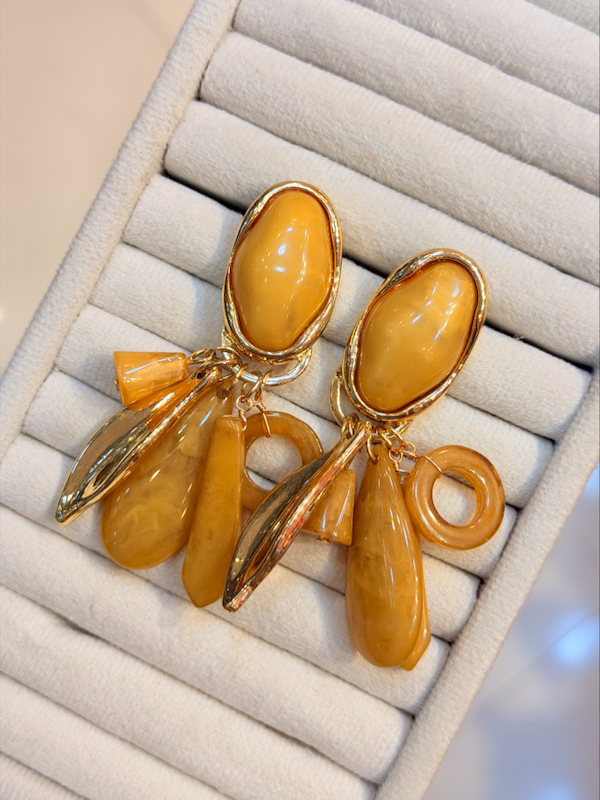 گوشواره ساحلي طرح صدف عسلي
