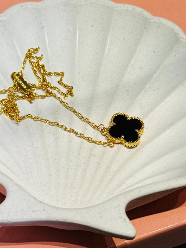 گردنبند ونكليف 