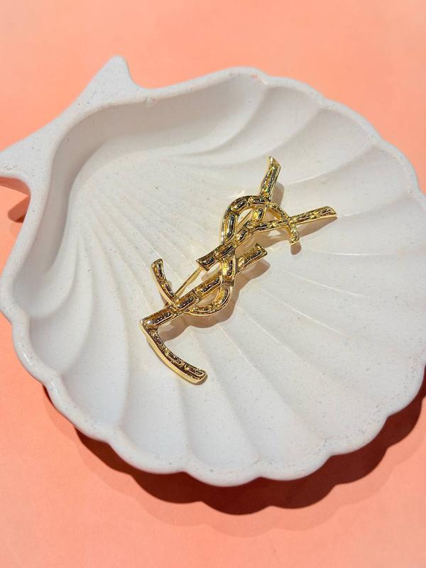 سنجاق سينه ysl