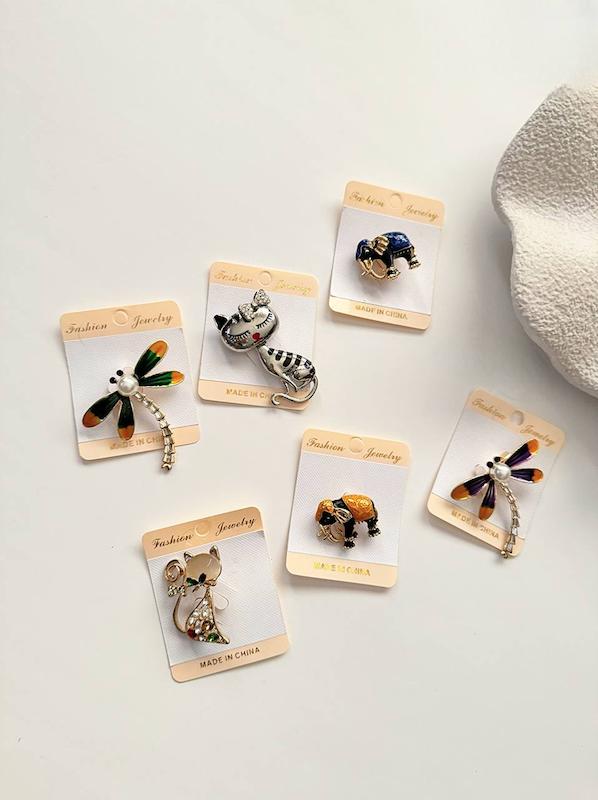 سنجاق سینه ۲ 