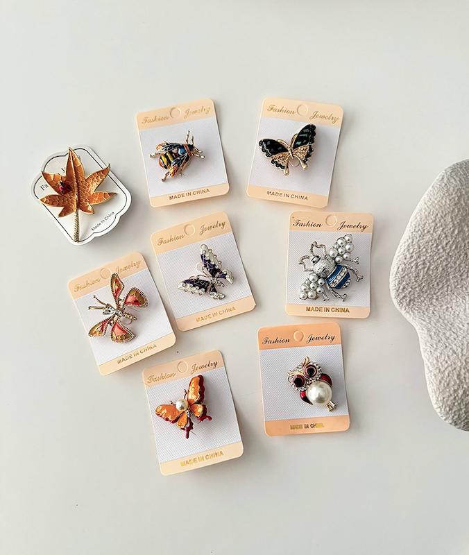 سنجاق سینه ۷