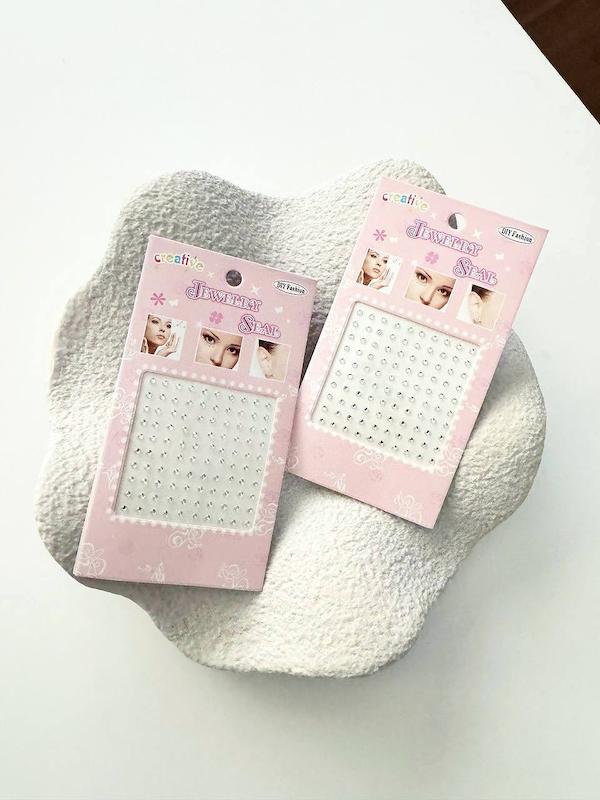 نگین چسبی بینی