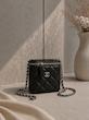 کیف فول‌پک شناسنامه‌دار برند شنل CHANEL صندوقی