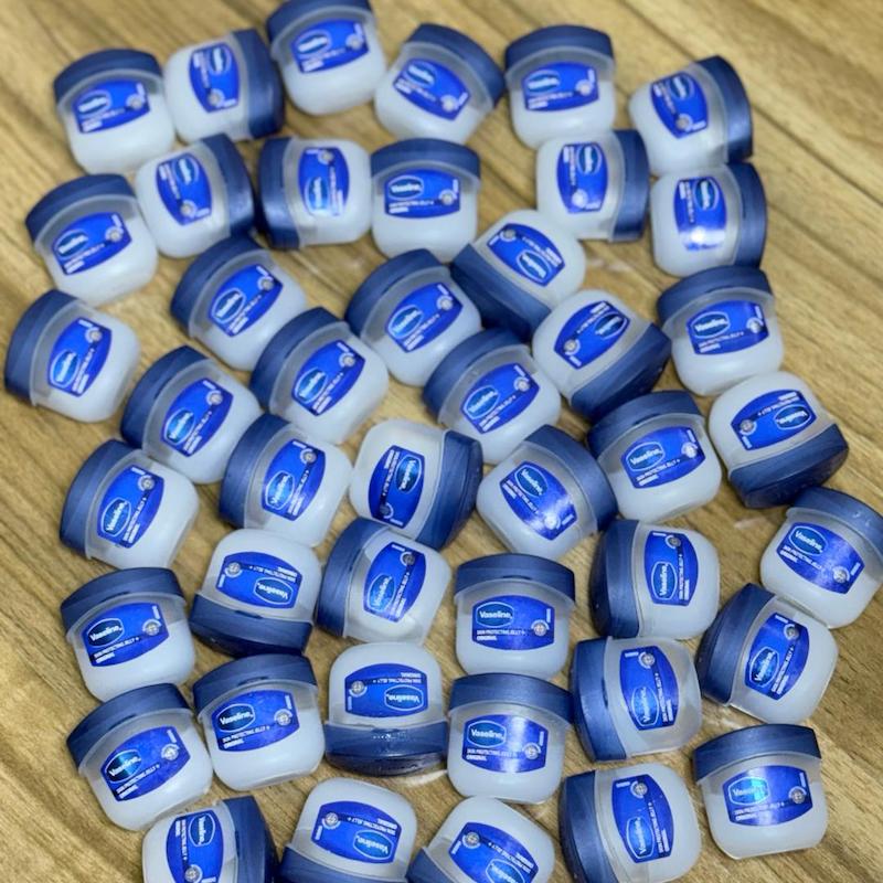 مینی بالم لب وازلین