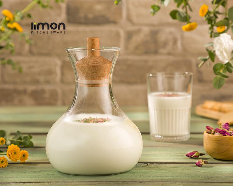 بطری آب درب چوبی 950 میلی لیتر کد محصول : 2268