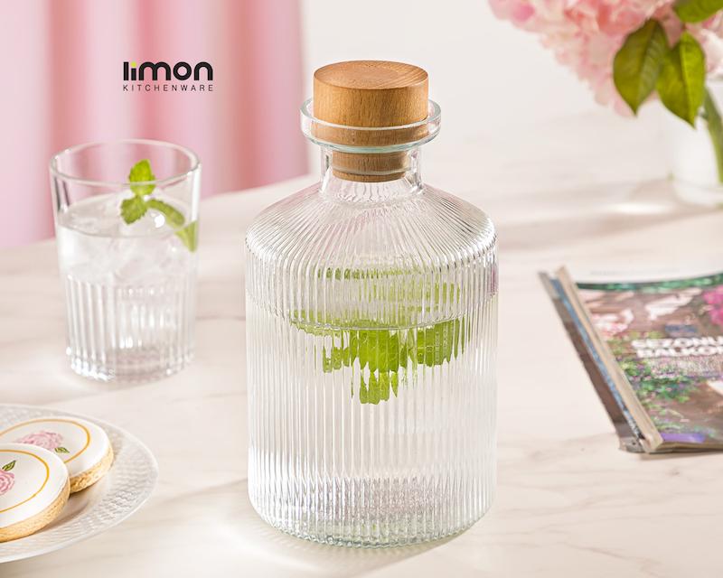 بطری آب درب چوبی 1.350 لیتر کد محصول : 2271