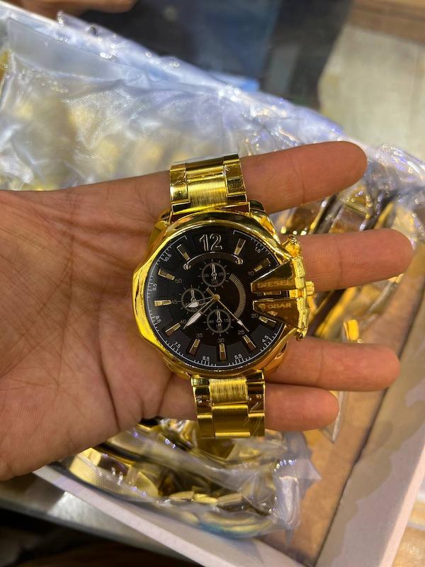(m 1030)ساعت دیزل مردانه با جعبه کادویی و باتری رایگان