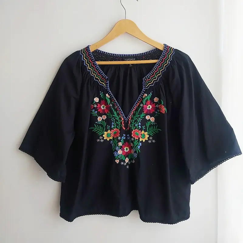 بلوز مشکی گلدوزی topshop 
