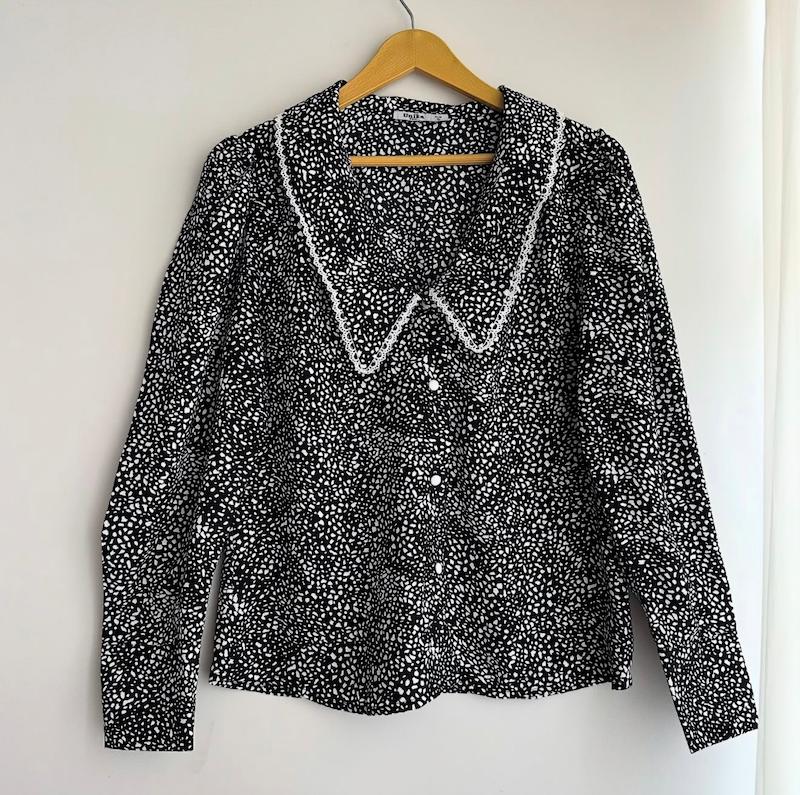 شومیز مشکی خال خالی