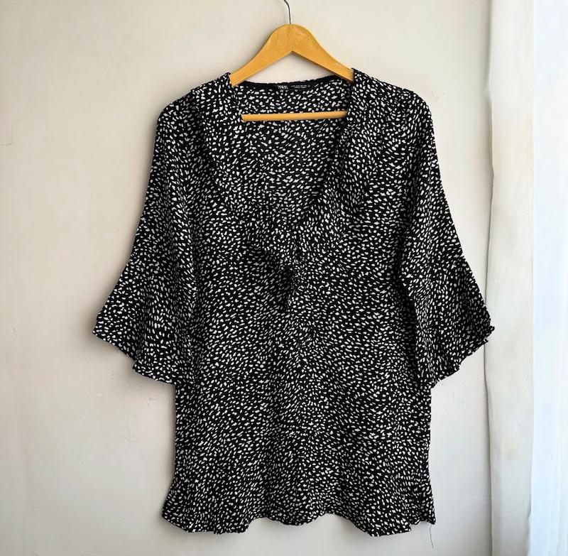 بلوز مشکی خال خالی zara