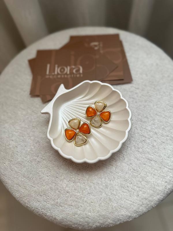 گوشواره گل نارنجی