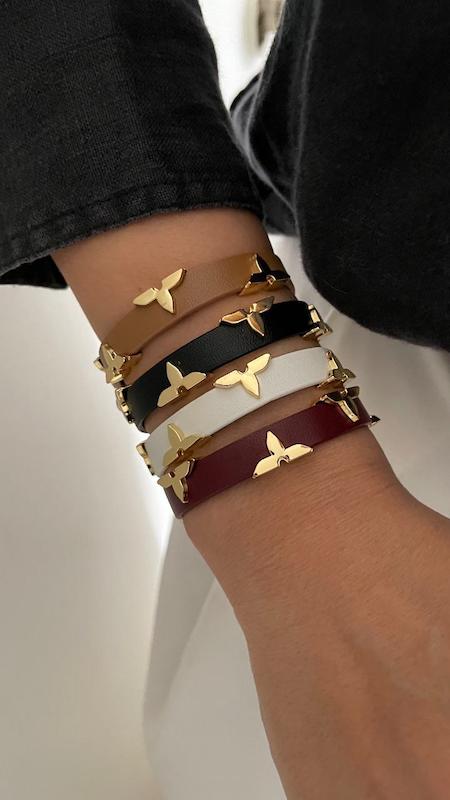 دستبند چرمی lv✨