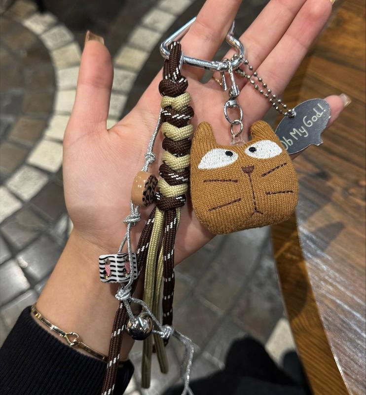 چارم بگ پیشی🐱