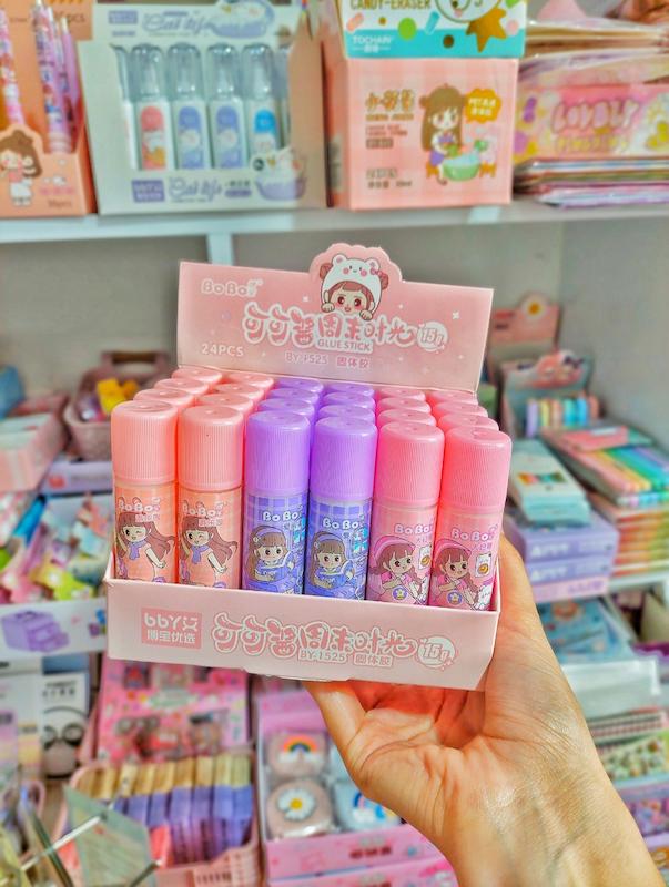 چسب ماتیکی دختر