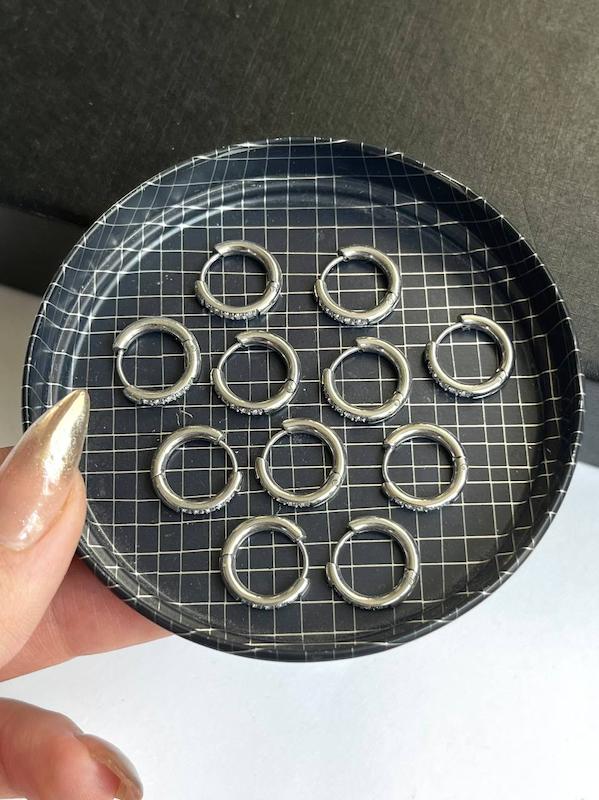 گوشواره حلقه‌ای جواهری