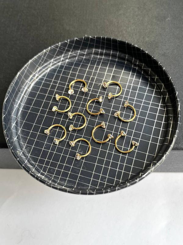 پیرسینگ نعلی جواهری گلد