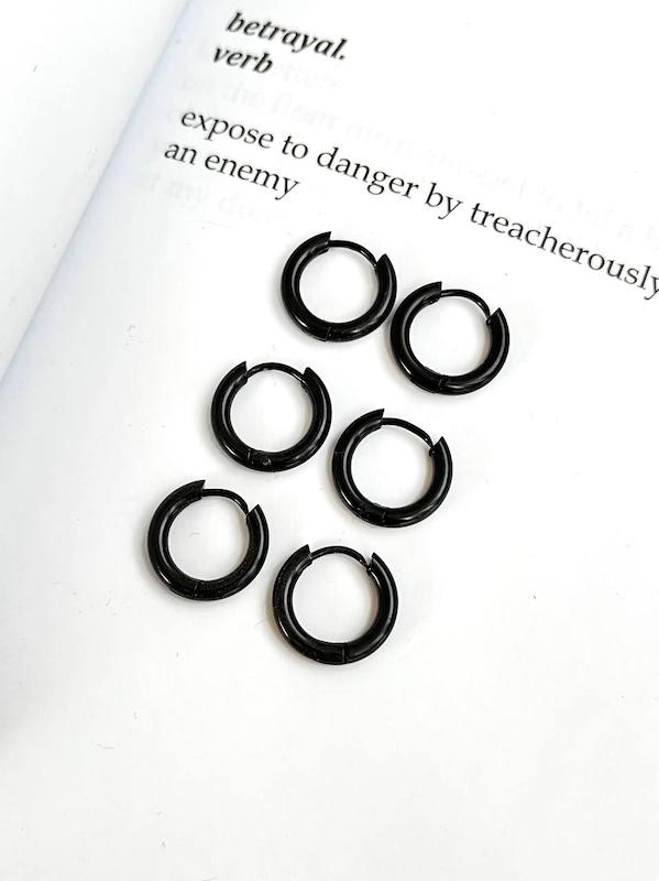 پیرسینگ حلقه‌ای مشکی