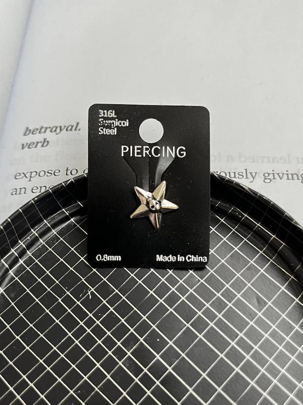 پیرسینگ پیچی ستاره