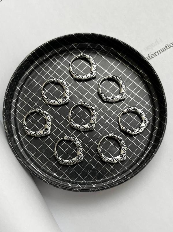 گوشواره سیاه‌قلم