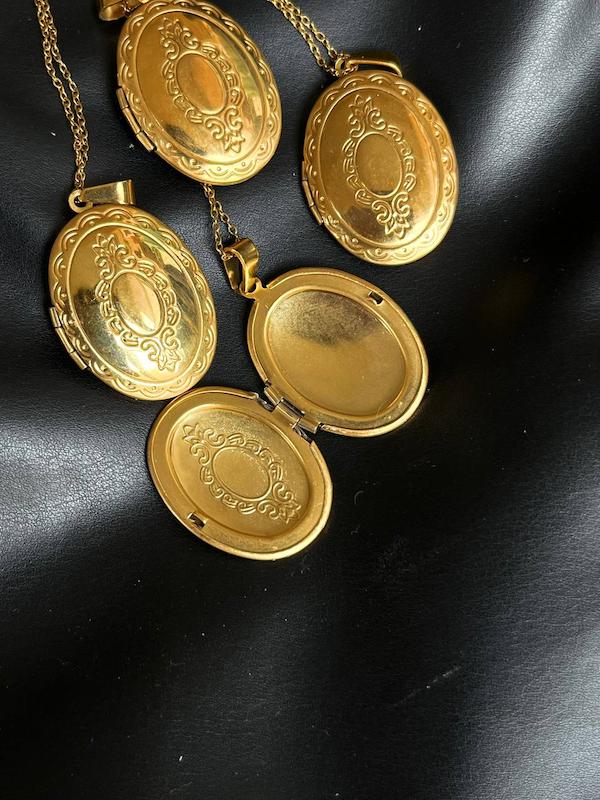 گردنبند لاکت بیضی